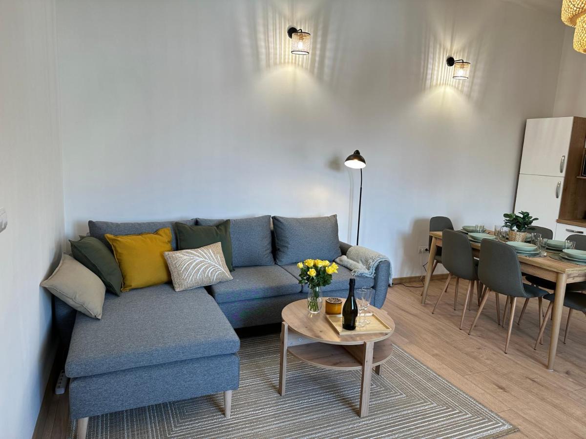 Green Apartment - City Centre - Main Square Liptovsky Mikulas Bagian luar foto